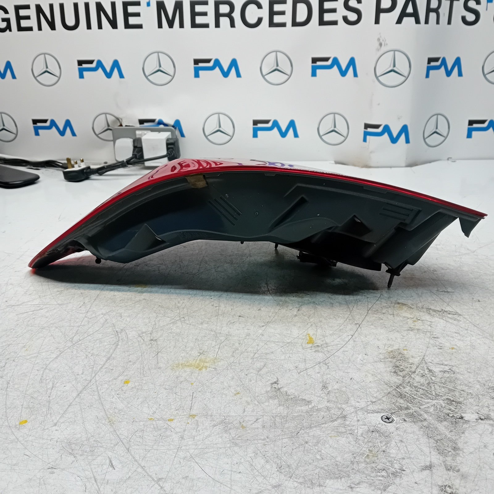 MERCEDES C-CLASS W205 DRIVER SIDE RIGHT REAR TAIL LIGHT 2014 A2059061257 FMT309