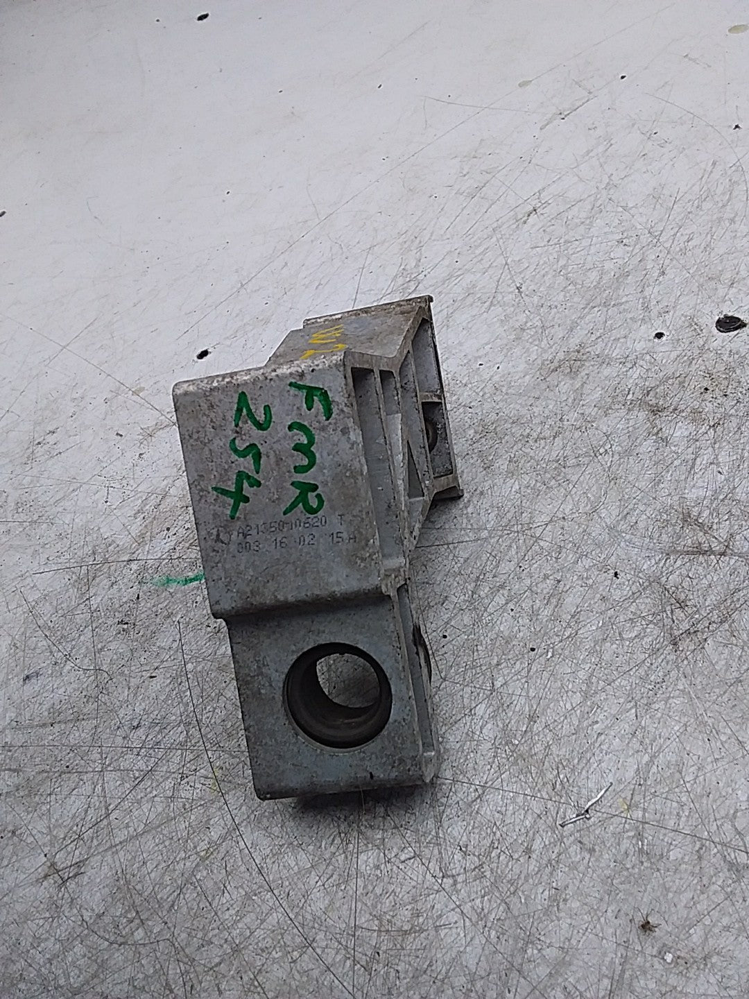 MERCEDES E-CLS W213 RADIATOR HOLDER FMR254