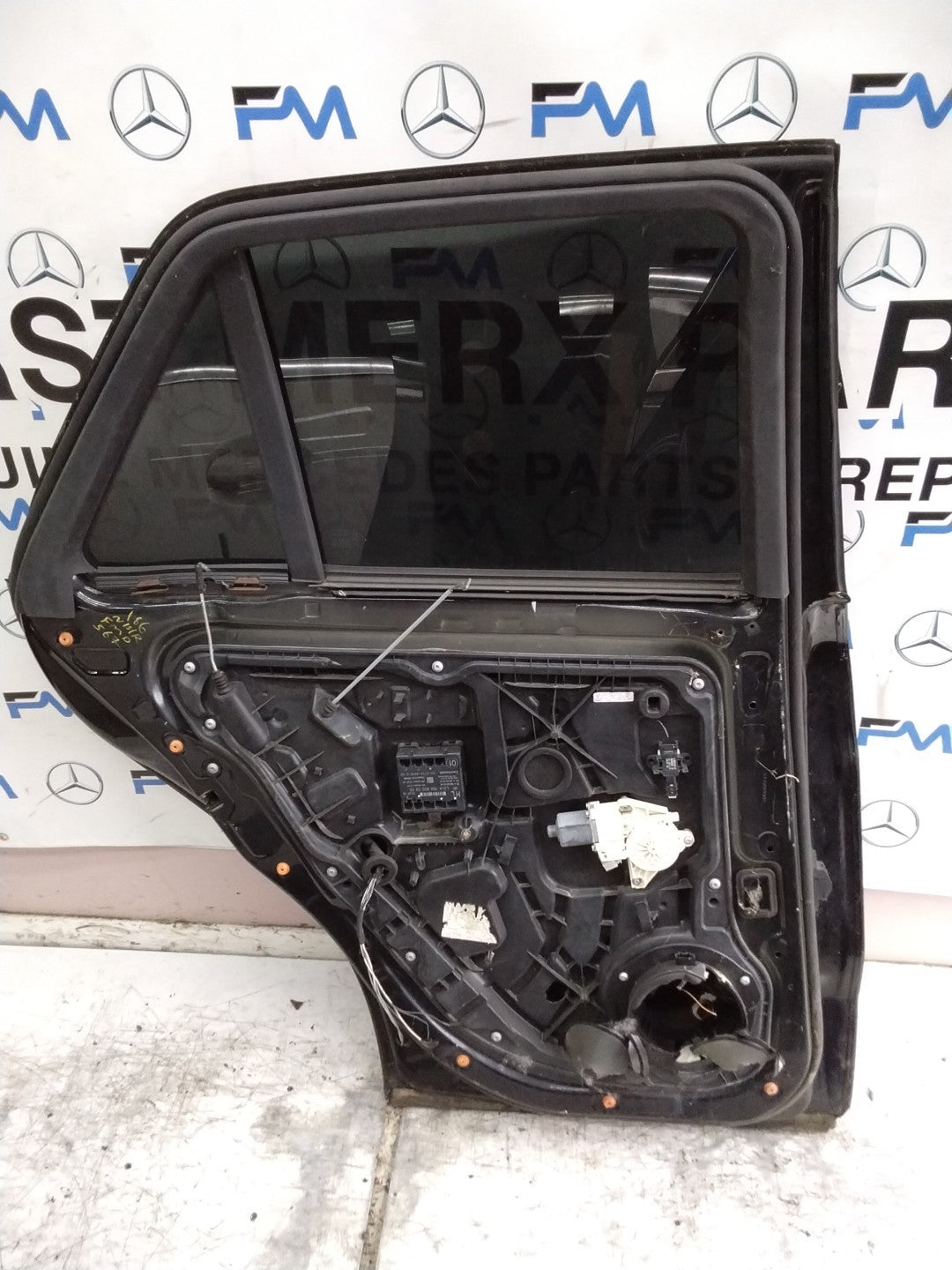 MERCEDES BENZ  M-CLASS W166  PASSENGER REAR DOOR NSR  BLACK 2011-15  FMD567