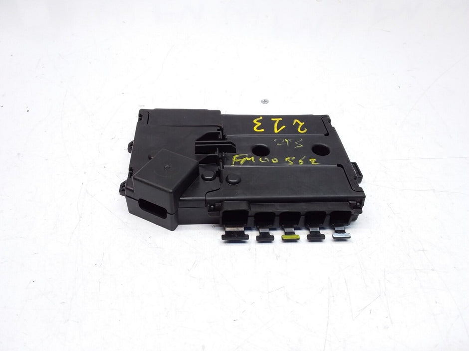 Mercedes E-Class W213 Front Inboard Fuxebox Module Unit A2135406200 FM00362