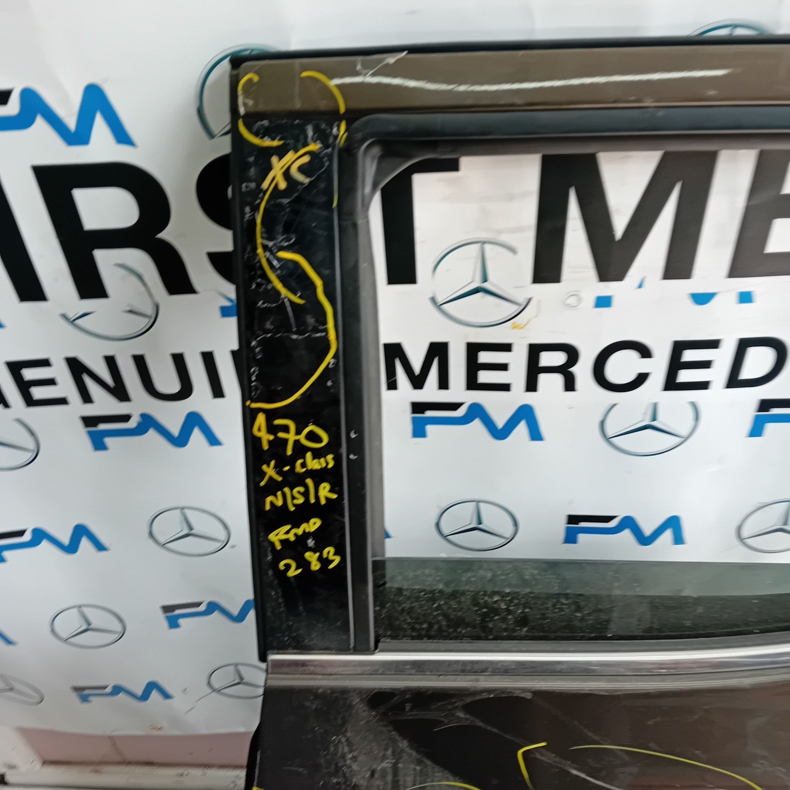 MEECEDES X-CLASS W470 PASSENGER SIDE REAR DOOR NSR 2017-20 BROWN COMPLETE FMD283