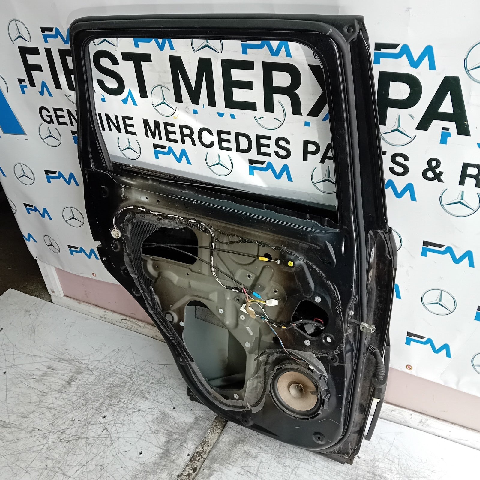 MITSUBISHI OUTLANDER MK3 PASSENGER SIDE REAR DOOR NSR 2013 BLACK FMD418