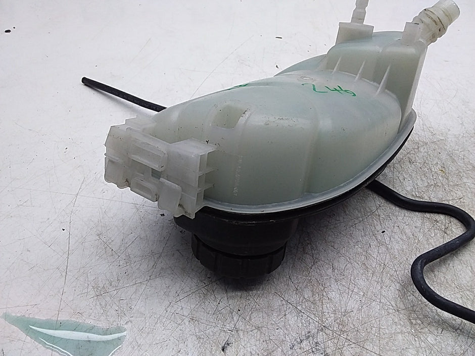 MERCEDES B-CLASS W246 COOLANT EXPANSION TANK FMR237