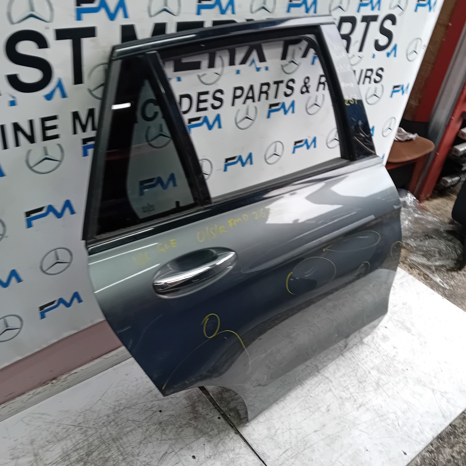 MERCEDES BENZ GLE W166 DRIVER REAR DOOR OSR GREY 2015-19 COMPLETE FMD267