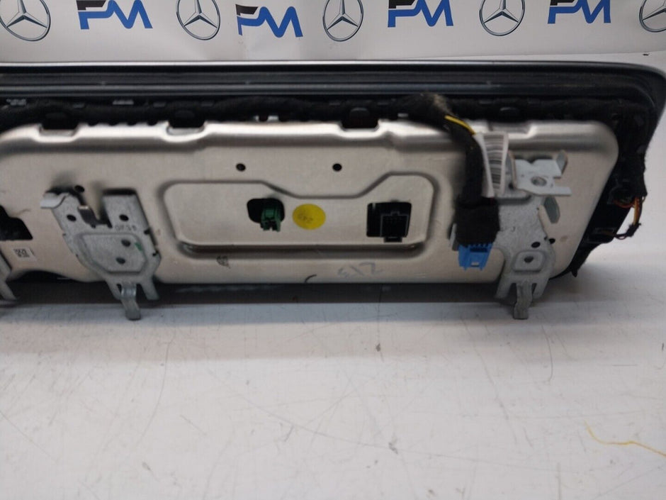 MERCEDES BENZ E-CLASS W213 W238 SAT NAV SCREEN HEAD UNIT A2135406986 FM00650