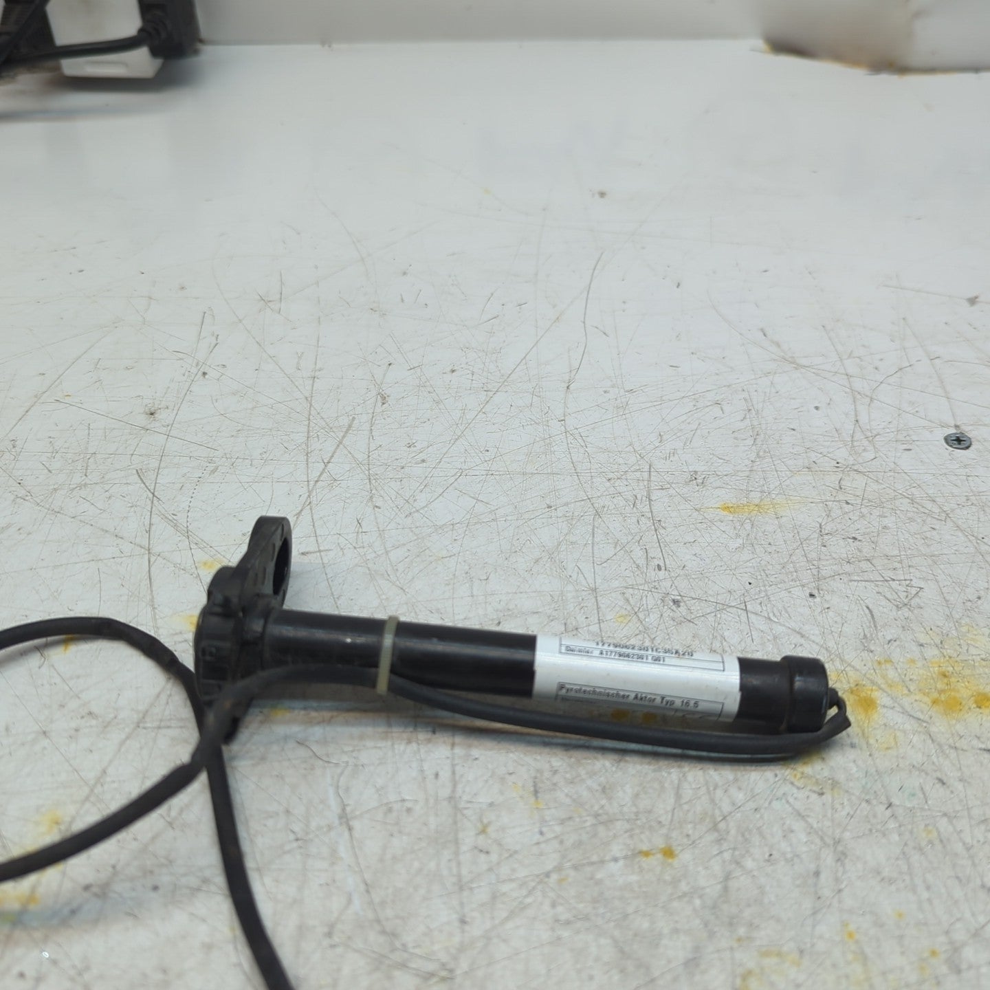 MERCEDES A CLASS W177 BONNET PEDESTRIAN ACTUATOR A1779062301 2016 FM001429
