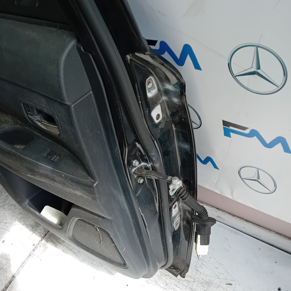 MITSUBISH OUTLANDER MK3 PASSENGER REAR DOOR NSR BLACK 2013 COMPLETE FMD188