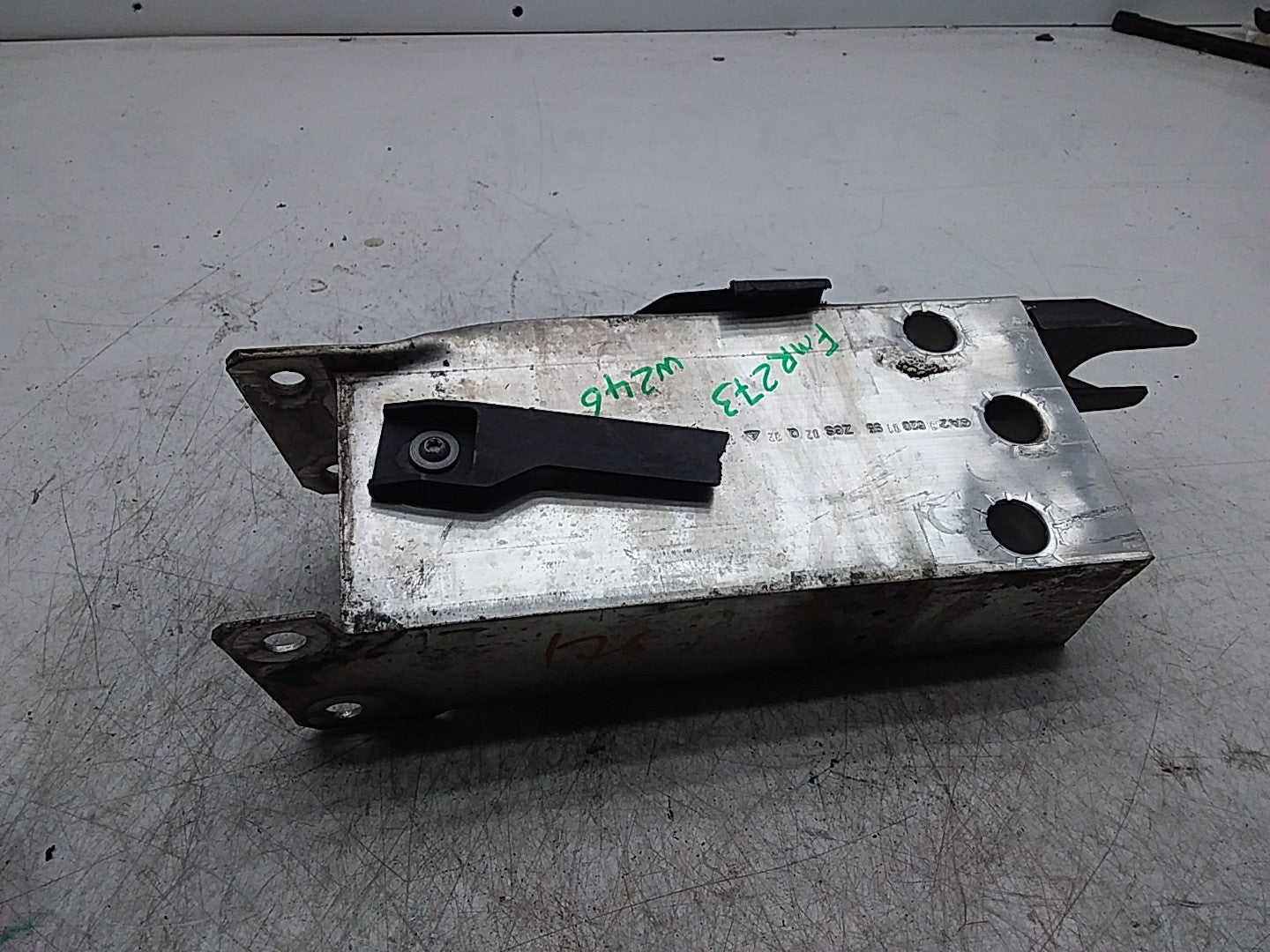 MERCEDES B-CLASS W246 BUMPER DEFORMATION MOUNT RIGHT SIDE A2466200195 FMR273