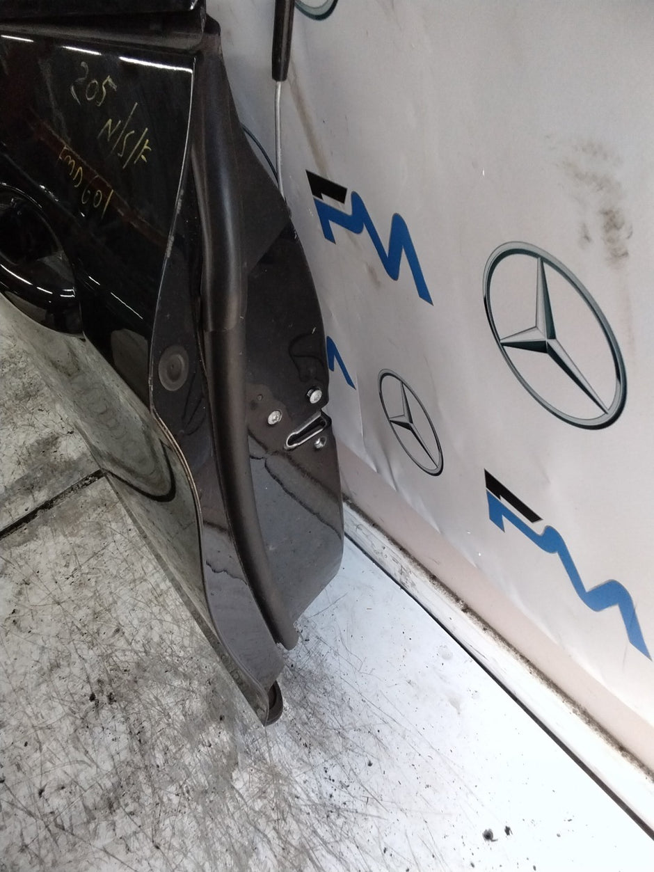 MERCEDES BENZ  C-CLS W205  PASSENGER FRONT DOOR NSF BLACK 2014-21  FMD601