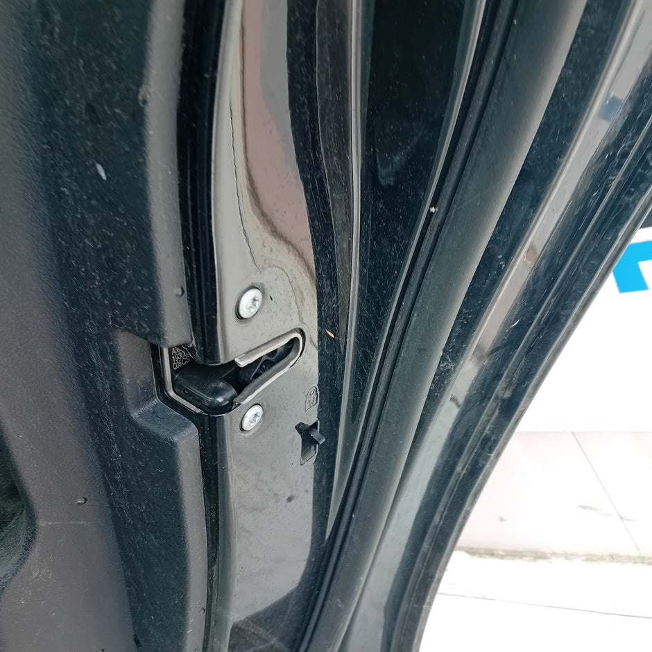 MERCEDES BENZ A-CLASS W177 DRIVER SIDE REAR DOOR O/S/R BLACK  COMPLETE FMD150