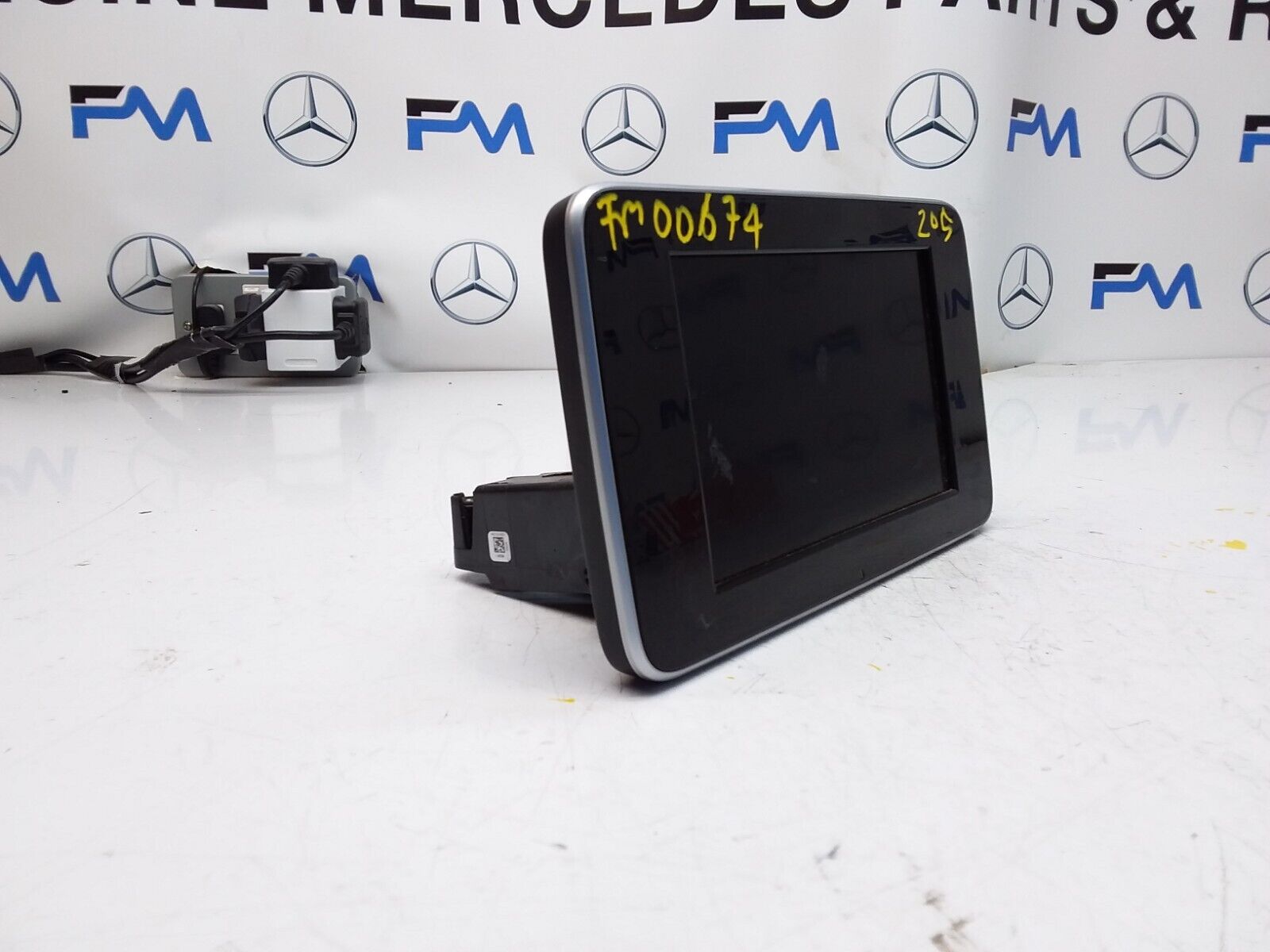 MERCEDES C-CLASS W205 2017 SAT NAV MULTIMEDIA SCREEN A2059004113 FM00674