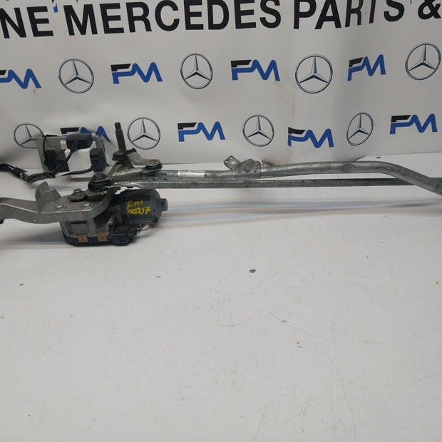 14-21 MERCEDES C CLASS WINDSCREEN WIPER MOTOR & LINKAGE FRONT A2058208202FM00217