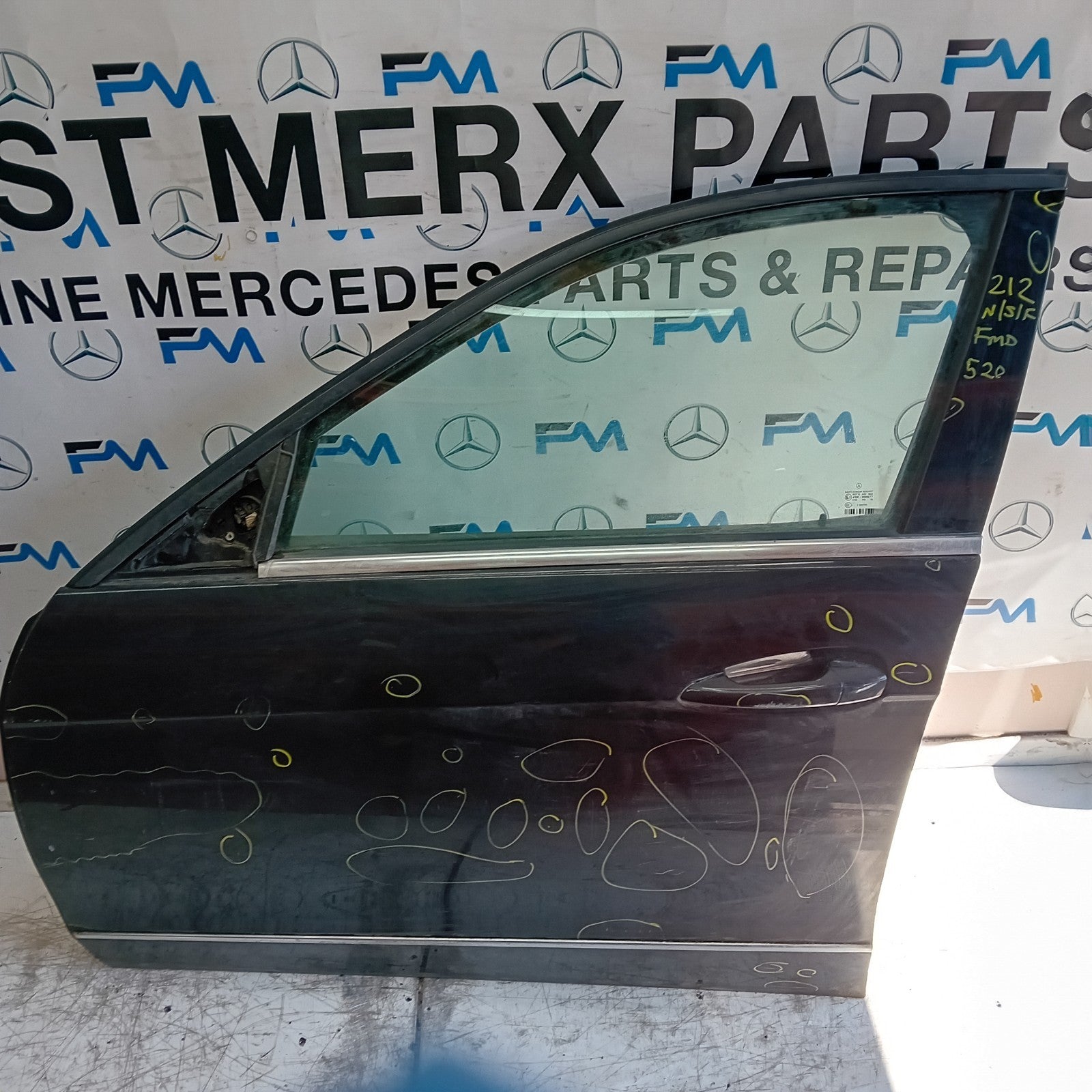 MERCEDES BENZ  E-CLASS W212 PASSENGER FRONT DOOR NSF 2015 COMPLETE BLACK FMD520