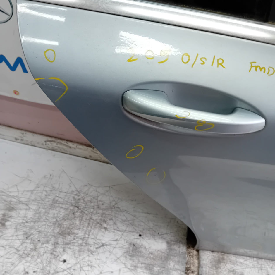 MERCEDES C-CLASS W205 DRIVER REAR DOOR OSR SILVER COMPLETE 2014 ON FMD414