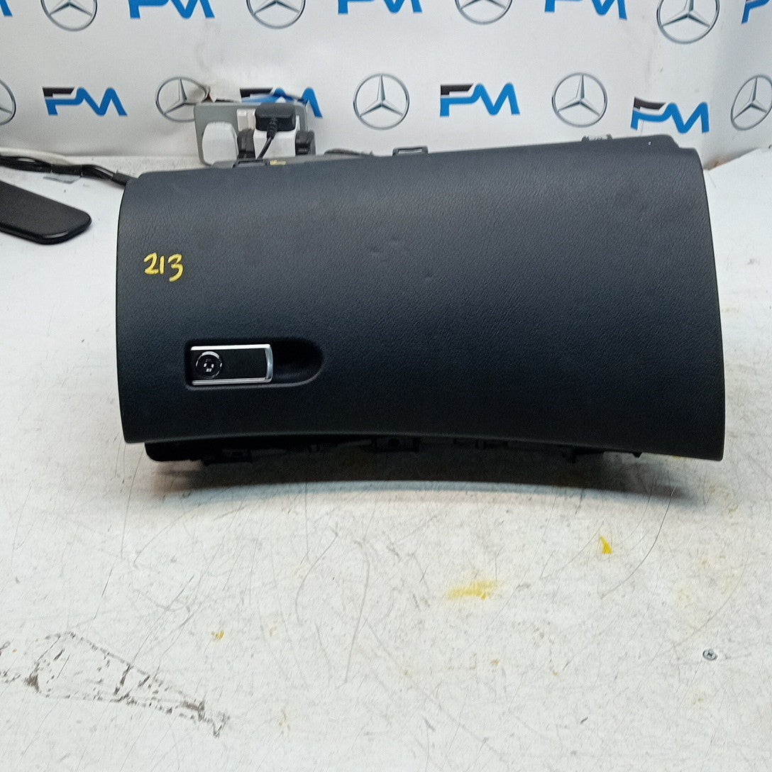 MERCEDES E-CLASS W213 DASHBOARD GLOVEBOX 2016 ON A2136800391 BLACK FM001315