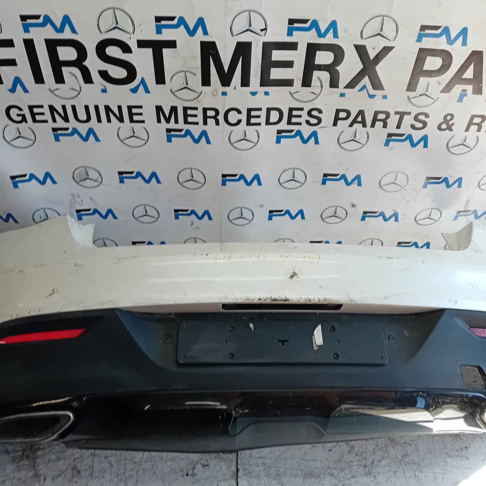 MERCEDES BENZ GLE C292 COUPE REAR BUMPER A2928851425 2016 WHITE COMPLETE FMX157