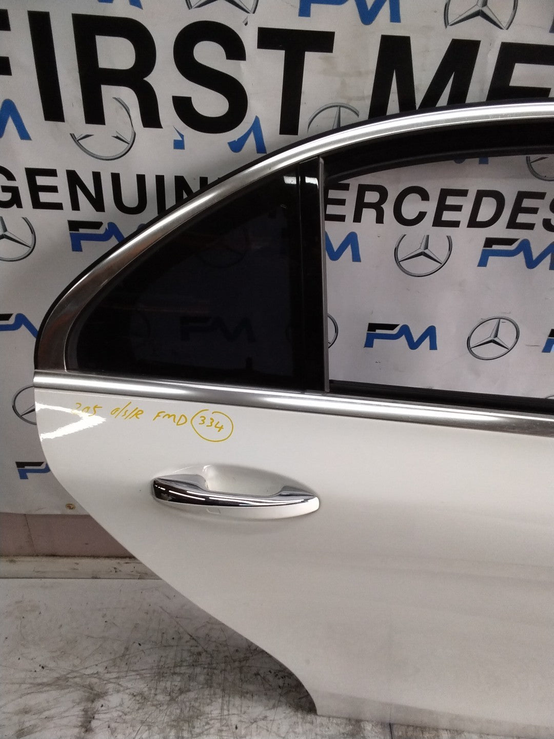MERCEDES C-CLASS W205 SLN DRIVER REAR DOOR OSR WHITE 2014 ON COMPLETE FMD334