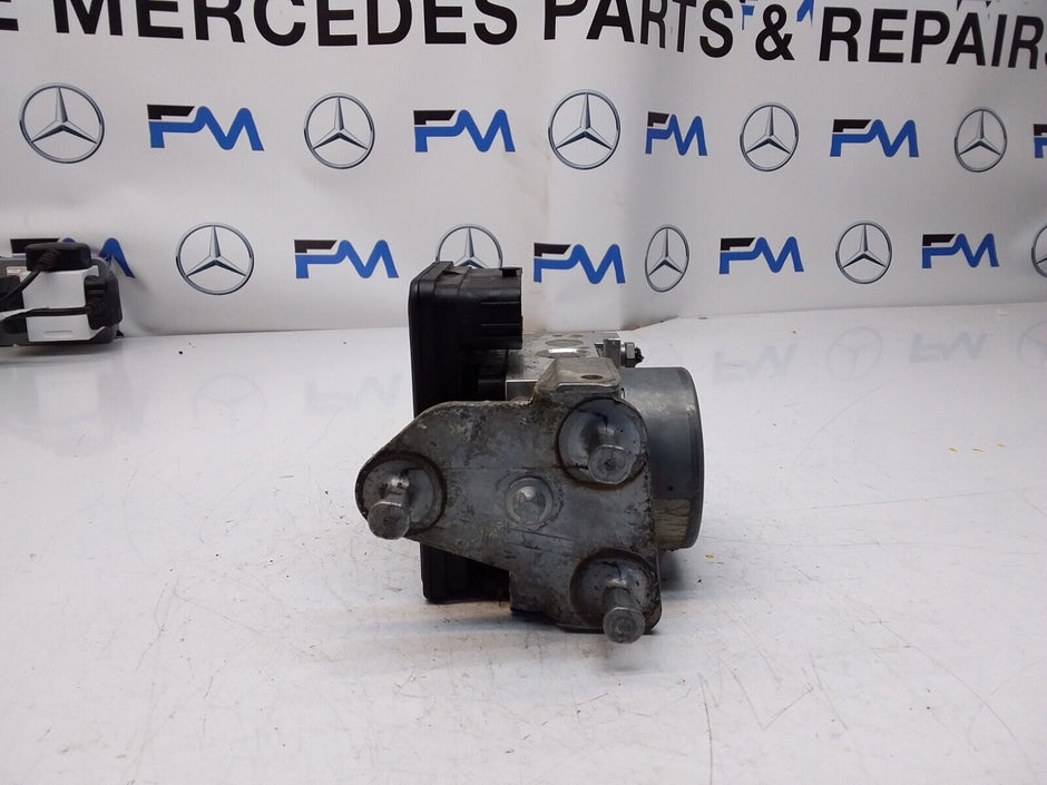 MERCEDES CLA W205 ABS PUMP MODULE CONTROL UNIT A2059012800 FM00439
