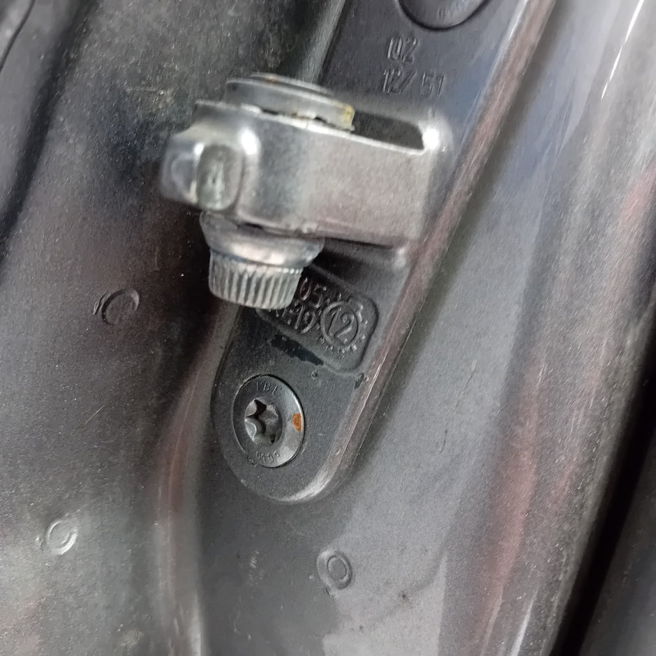 MERCEDES BENZ A-CLASS W176 DRIVER SIDE REAR DOOR O/S/R COMPLETE GREY FMD32