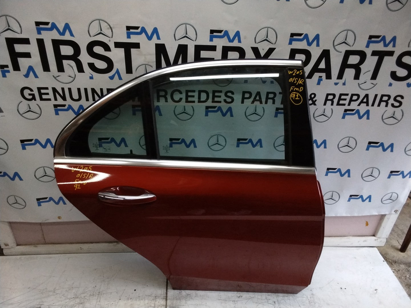 MERCEDES BENZ  C-CLASS W205 DRIVER SIDE REAR DOOR O/S/R COMPLETE RED FMD91