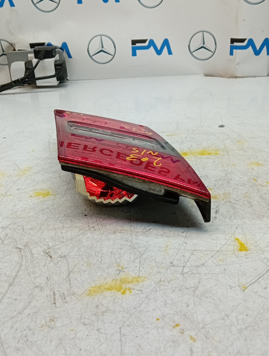MERCEDES C-CLASS W203 ESTATE PASSENGER LEFT REAR TAIL LIGHT A2038205364 FMT273