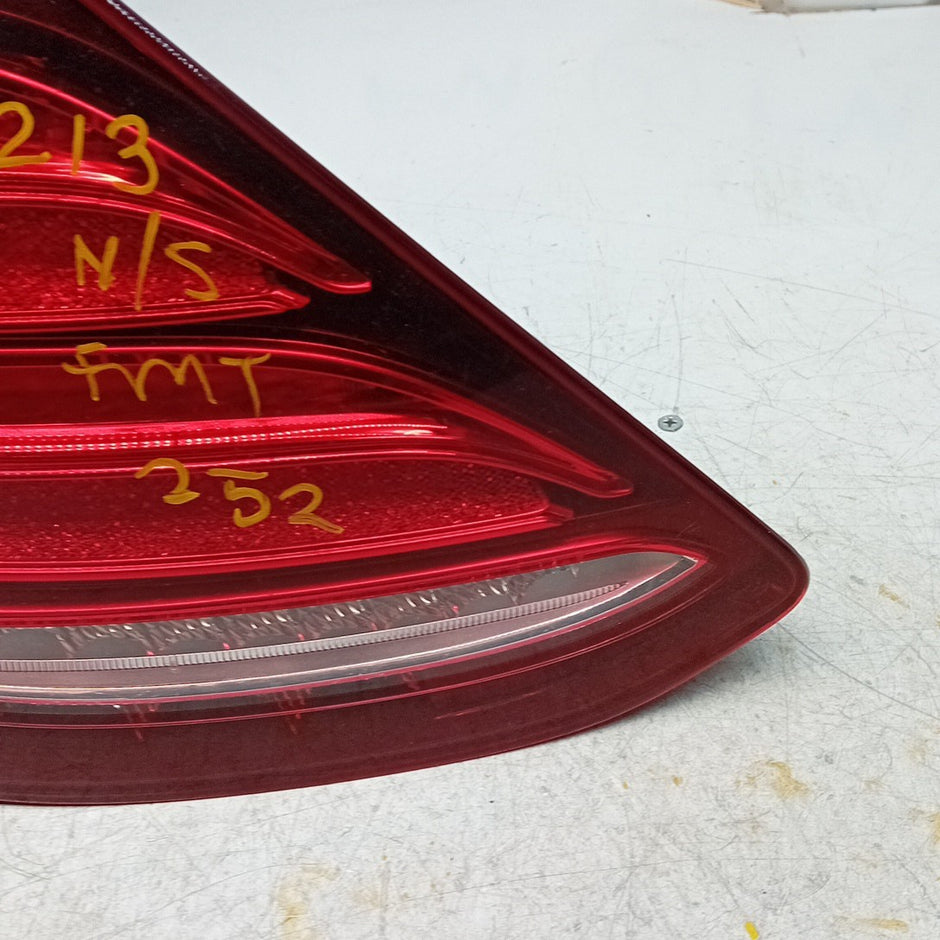 MERCEDES E-CLASS W213 PASSENGER LEFT NS REAR TAIL LIGHT A2139067900 FMT252