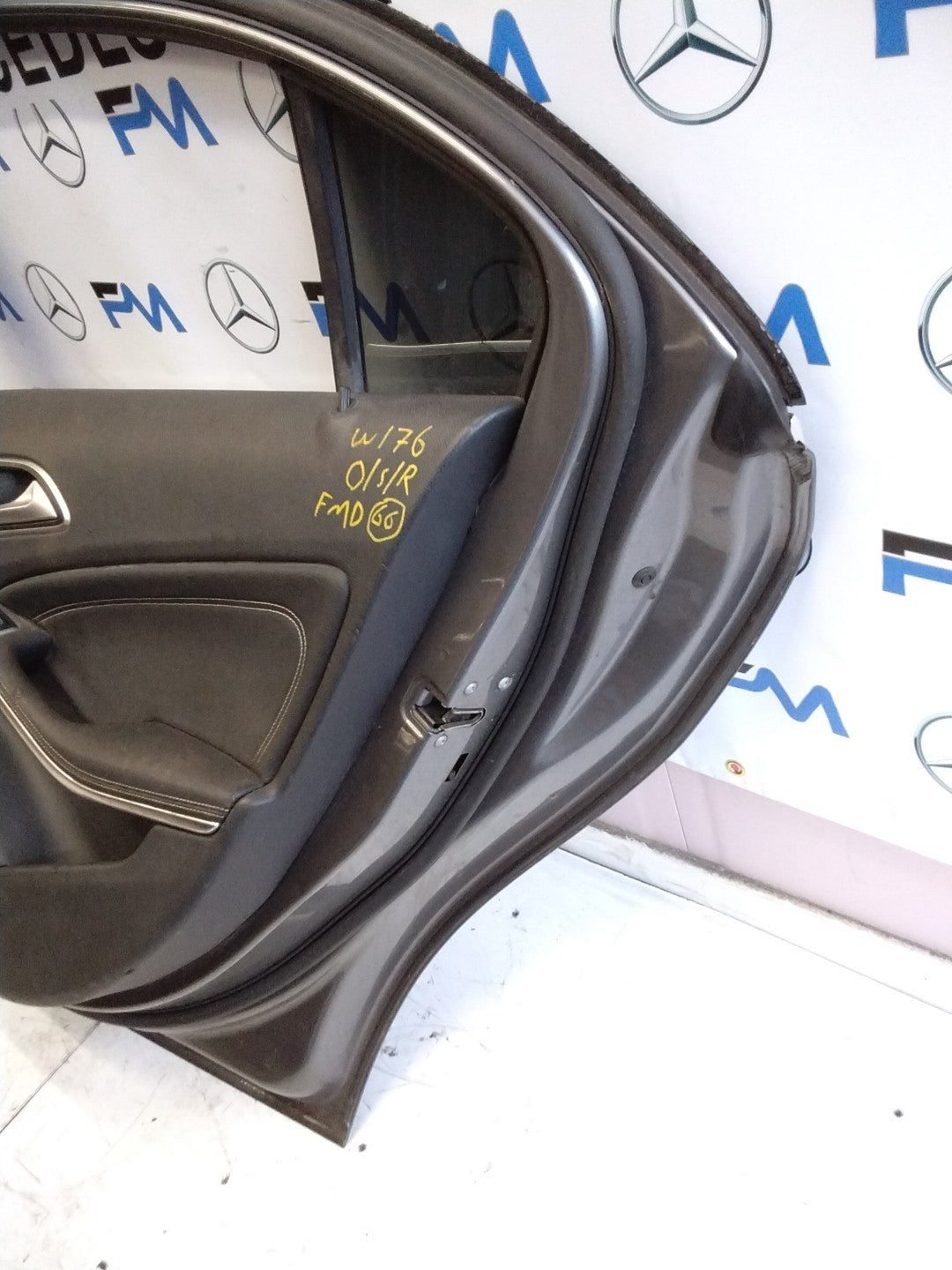 MERCEDES BENZ A-CLASS W176 DRIVER SIDE REAR DOOR O/S/R COMPLETE GREY FMD66 