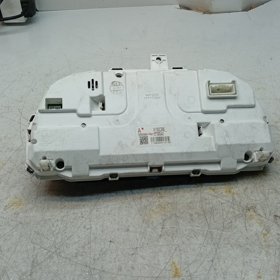 MITSUBISHI OUTLANDER MK3 SPEEDOMETER INSTRUMENT CLUSTER  8100C386 FM001605