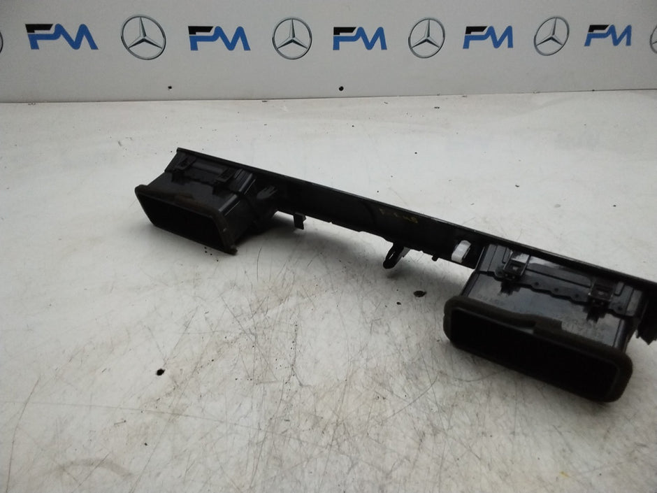 MITSUBISHI OUTLANDER PASSENGER SIDE DASH AIR VENT 8055A056YA FMR48