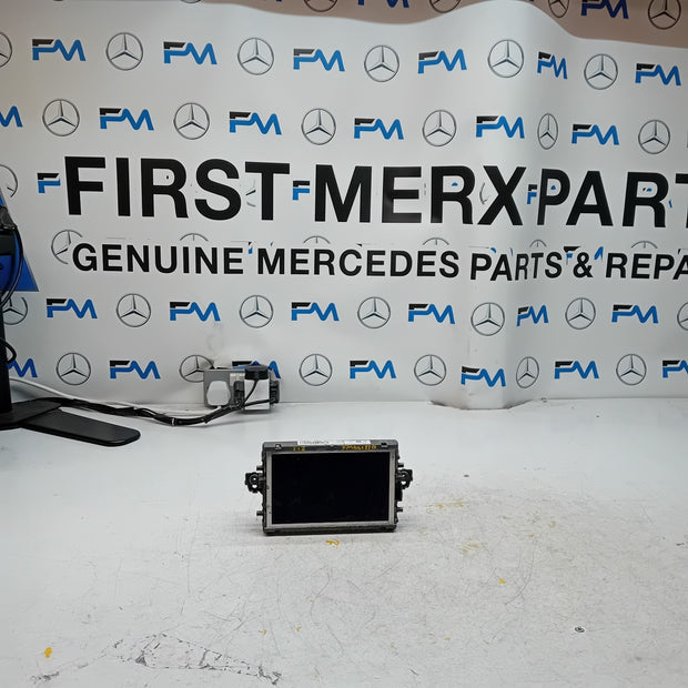 MERCEDES BENZ E-CLASS W212 SAT NAV DISPLAY SCREEN A2129007928 FM001210