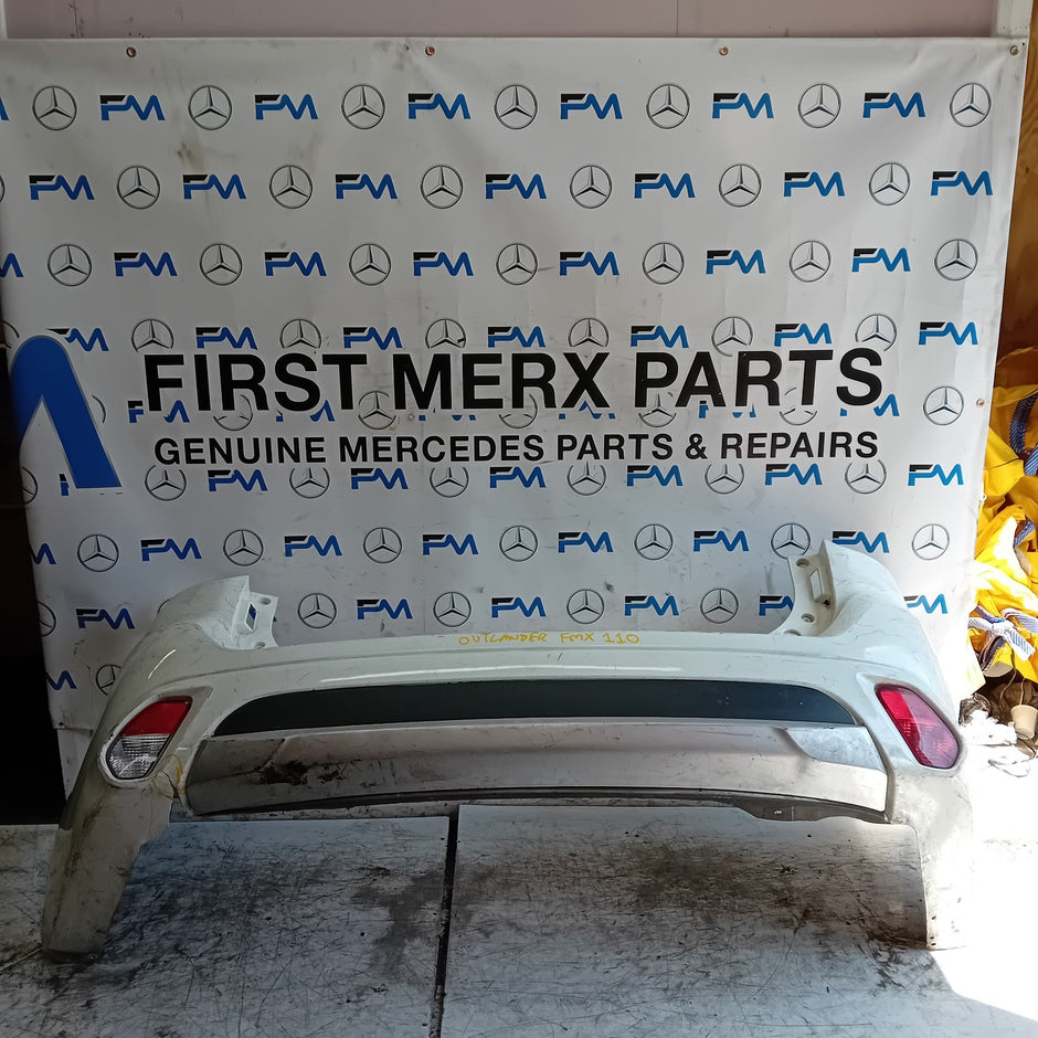 MITSUBISHI OUTLANDER MK3 REAR BUMPER WHITE 2013 COMPLETE FMX110