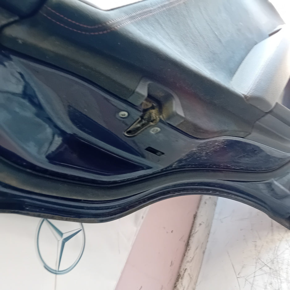 MERCEDES C-CLASS W204 SLN PASSENGER REAR DOOR NSR BLUE 2008-14 COMPLETE FMD462
