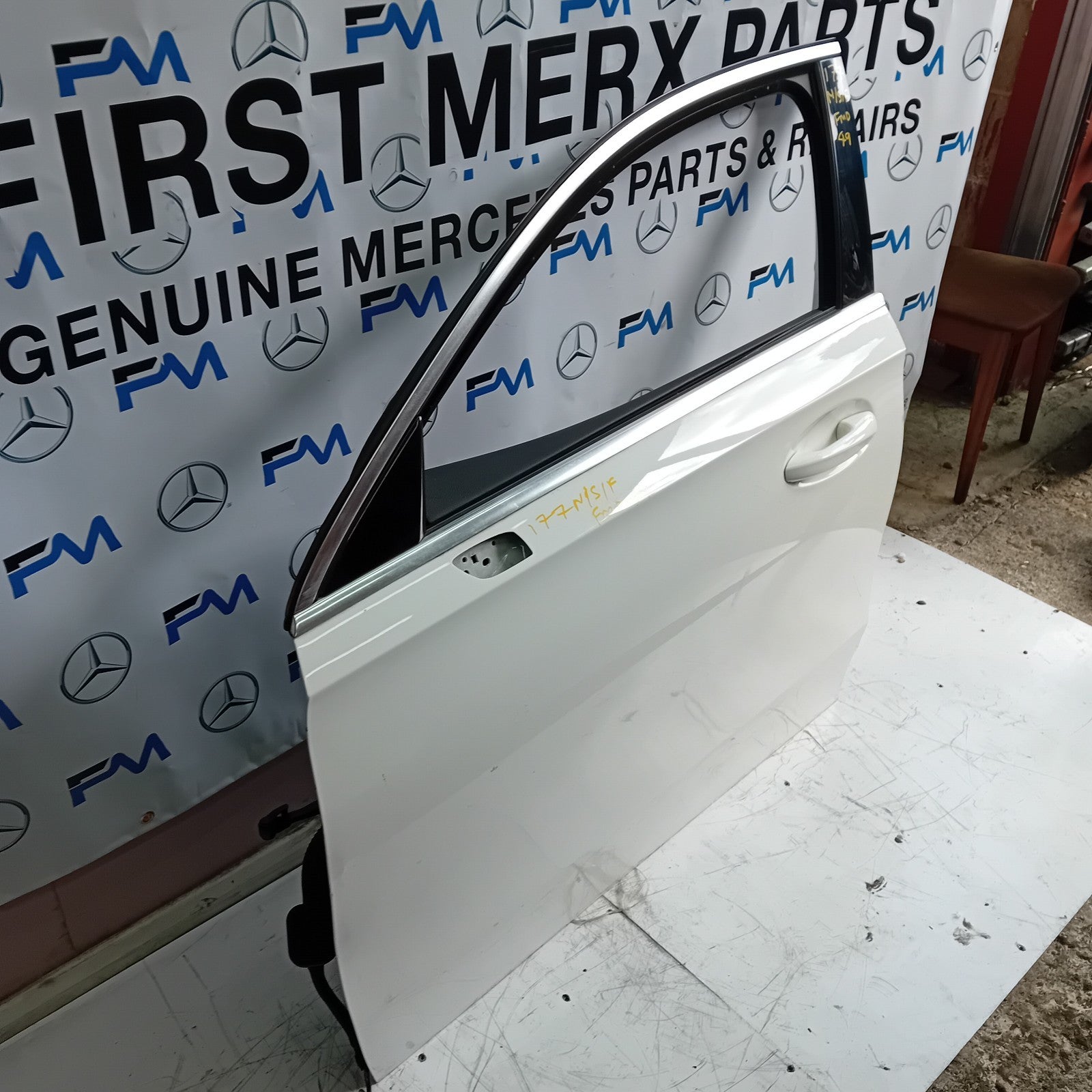 MERCEDES BENZ  A-CLASS W177 PASSENGER SIDE FRONT DOOR N/S/F COMPLETE WHITE FMD49