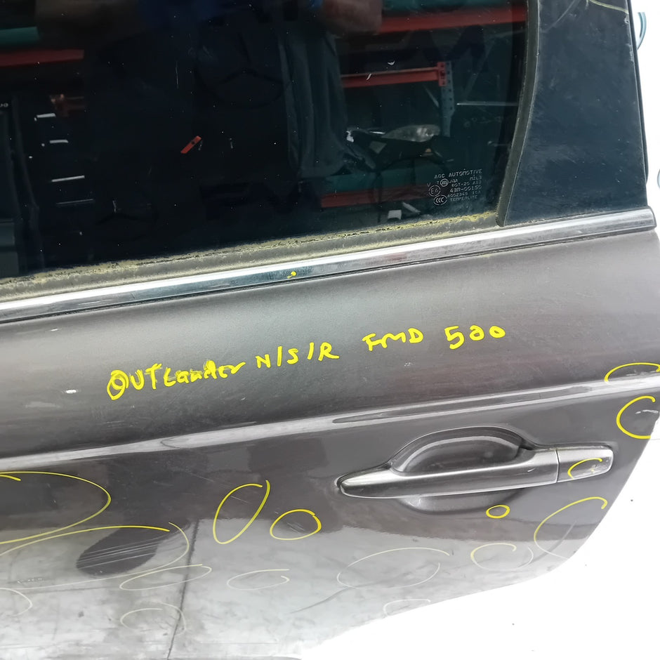 MITSUBISHI OUTLANDER MK3 PASSENGER REAR DOOR NSR 2013 BROWN FMD500
