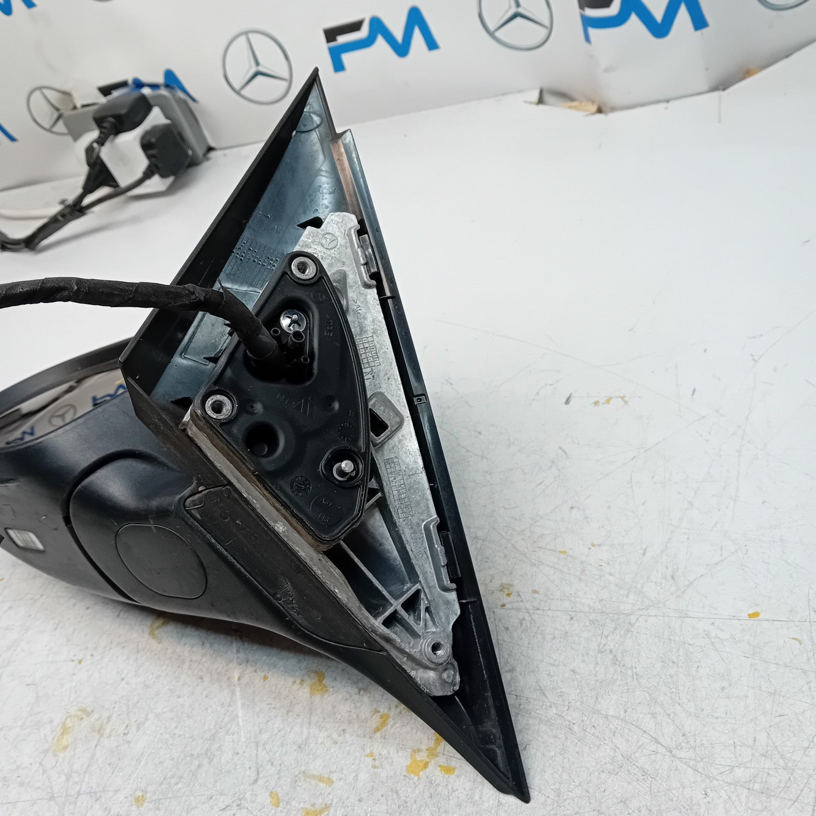 MERCEDES C-CLASS  W205 PASSENGER SIDE WING MIRROR A2058104702 BLUE FMM36