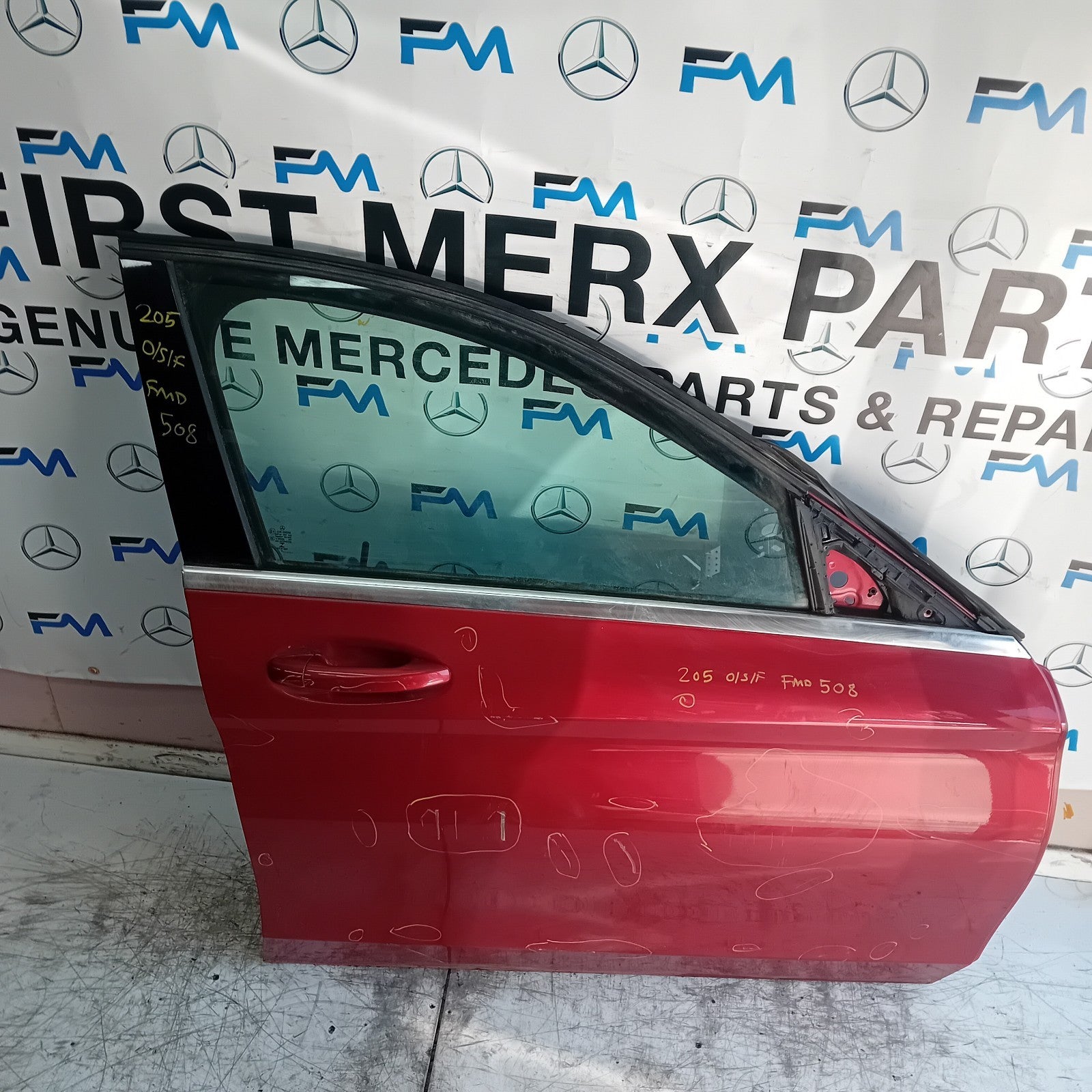 MERCEDES C-CLASS W205 DRIVER FRONT DOOR OSF 2014 RED  FMD508