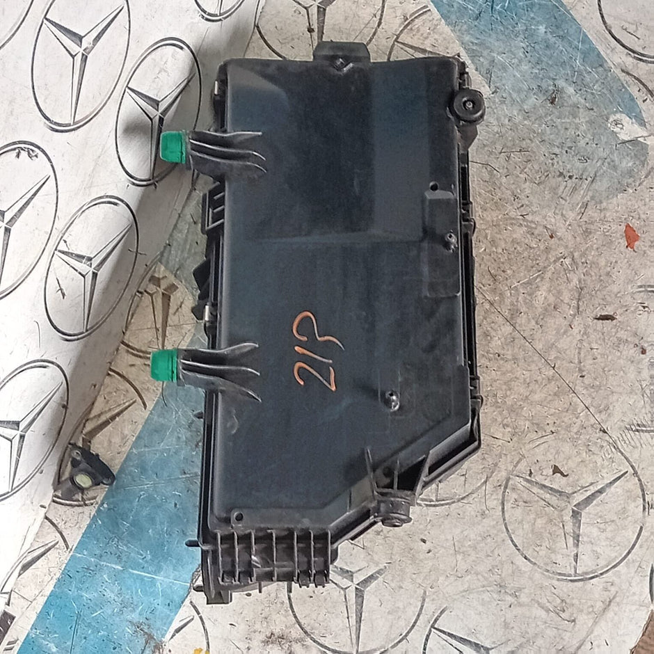 MERCEDES BENZ E CLASS W213 AMG LINE  AIR FILTER BOX AND HOUSING