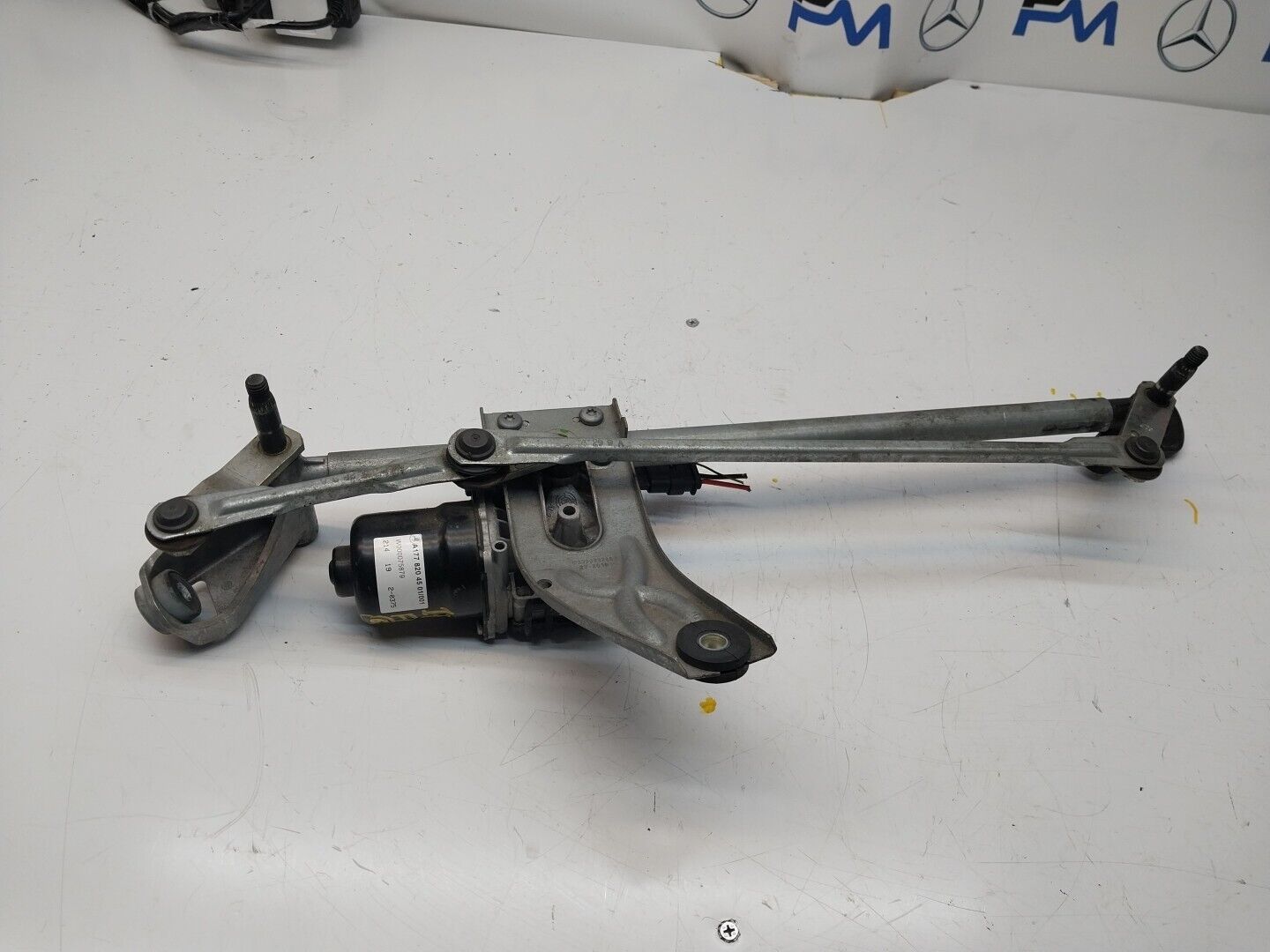 MERCEDES-BENZ A CLASS W177  FRONT WIPER MOTOR WITH LINKAGE A1779064801 FM00232