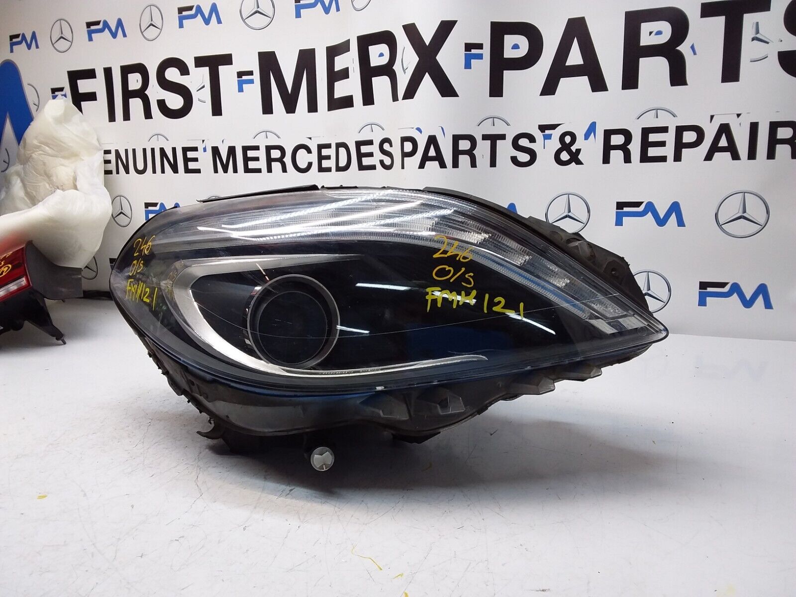 2013 MERCEDES B-CLASS W246 HEADLIGHT DRIVER SIDE OS A2468207461 FMH121 (DAMAGED)