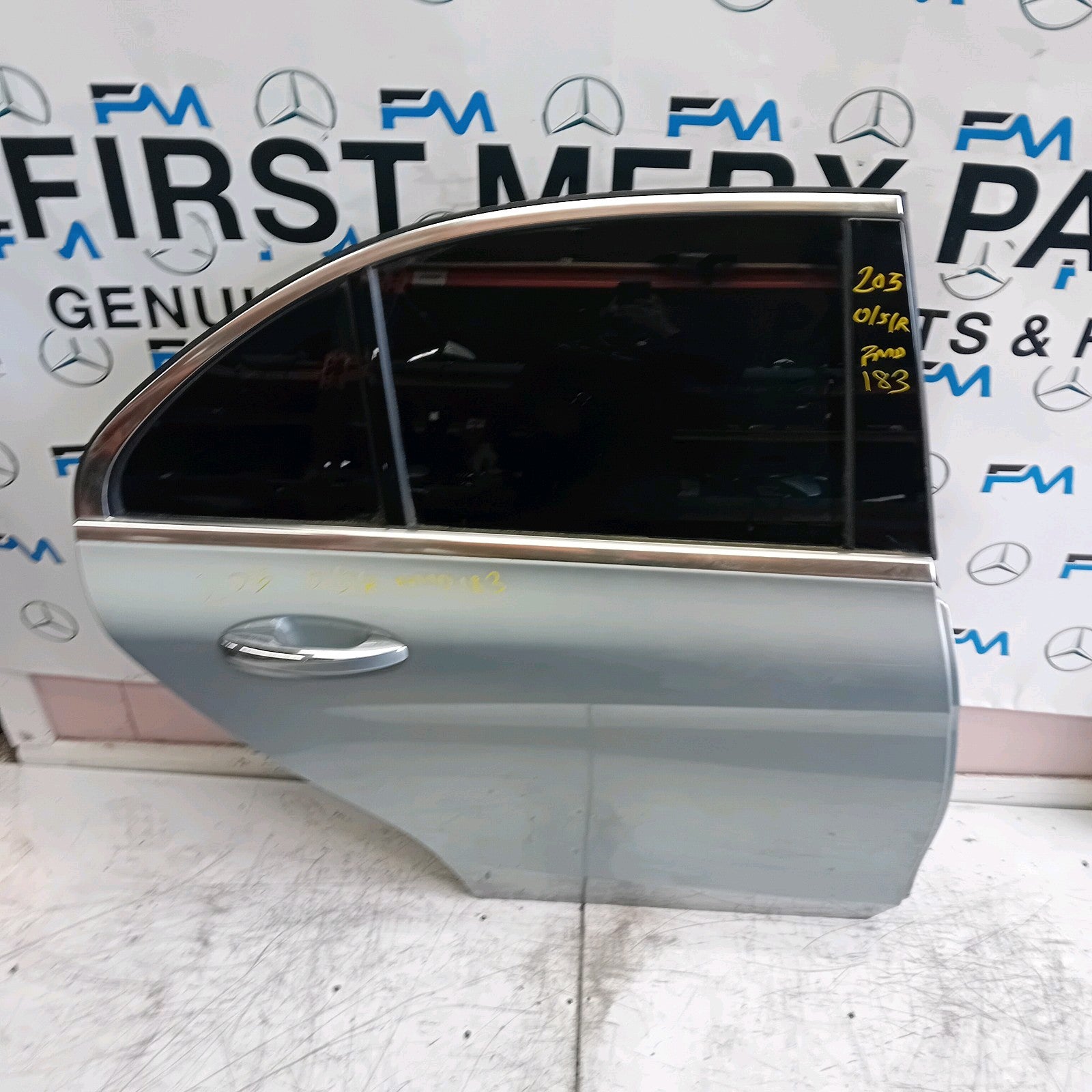 MERDEDES C-CLASS W205 DRIVER SIDE REAR DOOR OSR WHITE 2014 ON COMPLETE FMD183