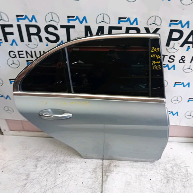 MERDEDES C-CLASS W205 DRIVER SIDE REAR DOOR OSR WHITE 2014 ON COMPLETE FMD183