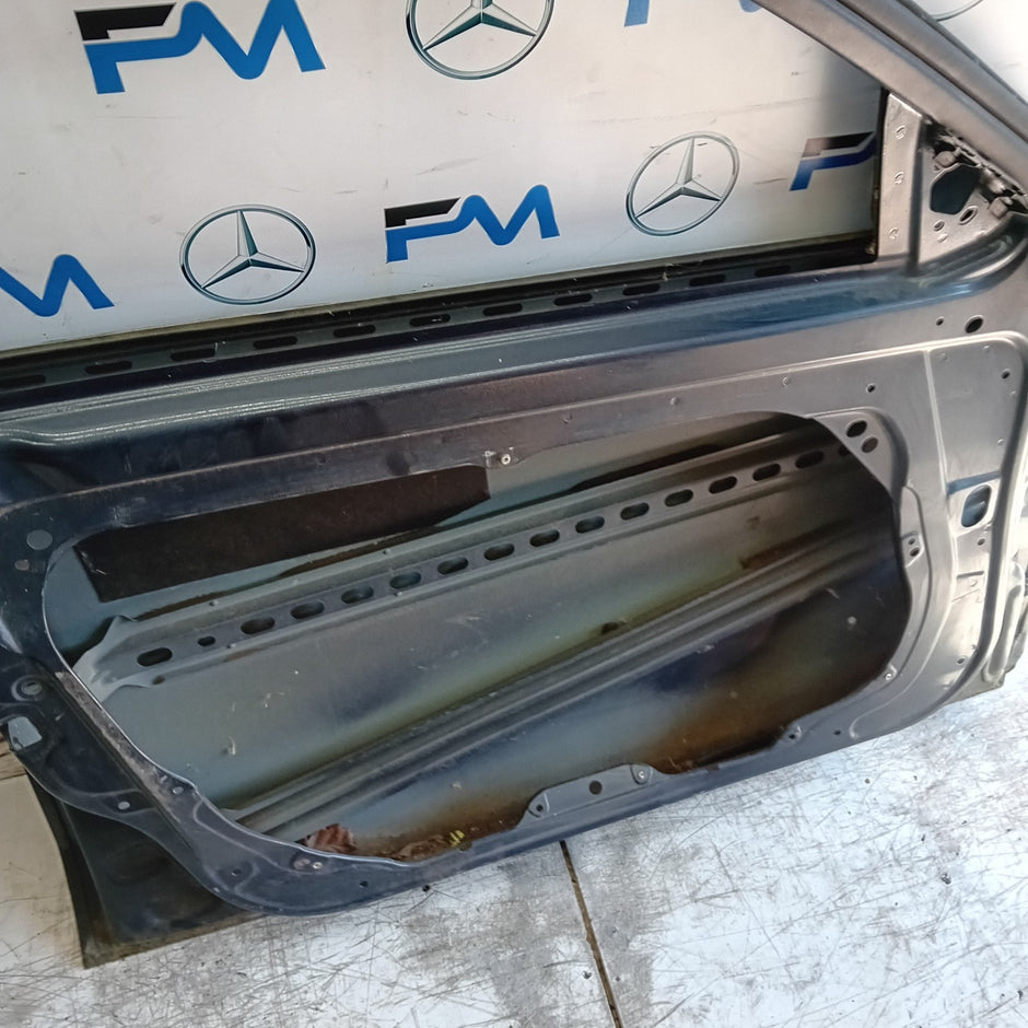 MERCEDES BENZ  E-CLASS W212 PASSENGER FRONT DOOR NSF 2015  GREY FMD522