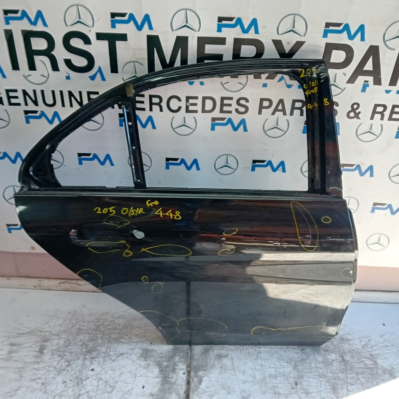 MERCEDES C-CLASS W205 SLN DRIVER REAR DOOR OSR BLACK 2014 ON FMD448