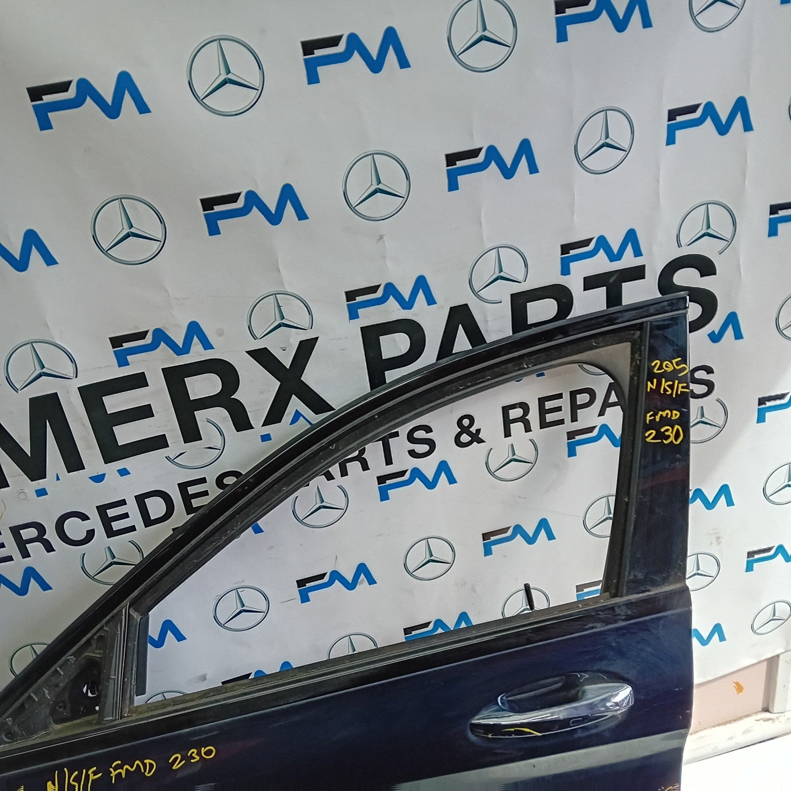 MERCEDES C-CLASS W205 PASSENGER FRONT DOOR NSF BLUE 2014 ON FMD230
