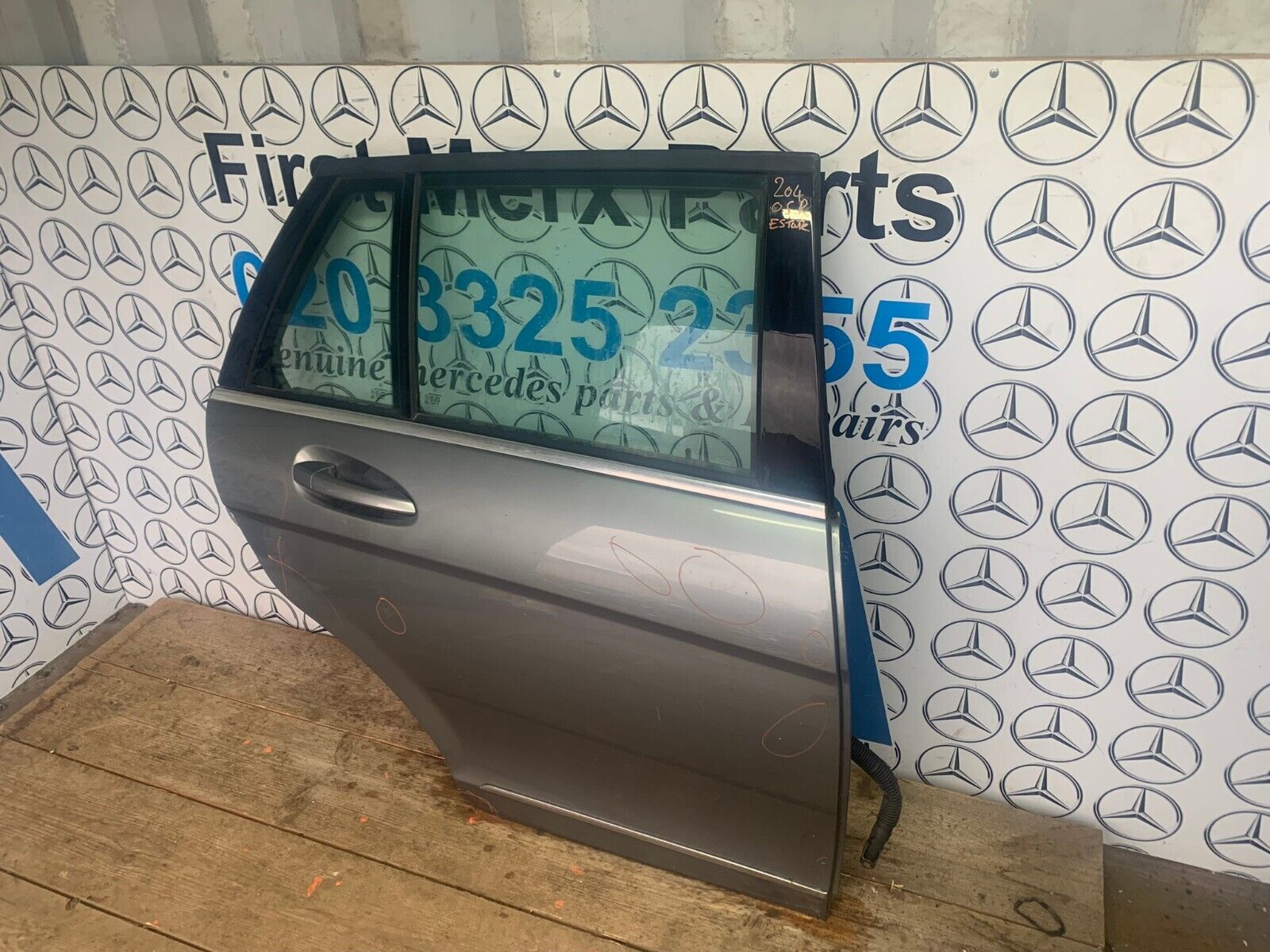 MERCEDES BENZ C CLASS W204 2009-2014 ESTATE OFF SIDE REAR DOOR COMPLETE