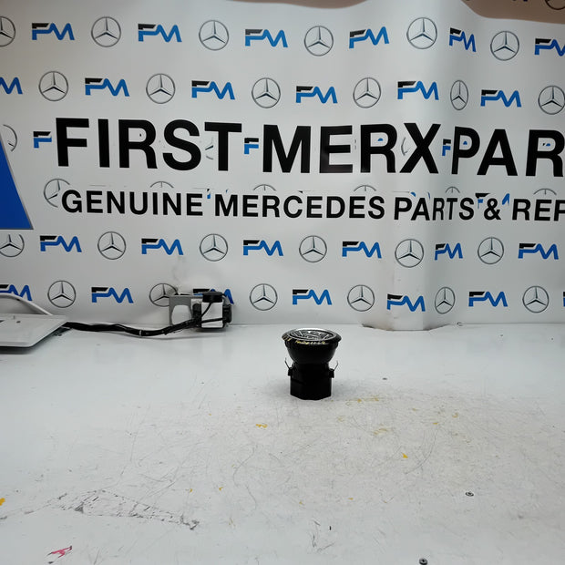 MERCEDES E-CLASS W238 DASHBOARD AIR VENT CENTRE SIDE 2016 A2388300000 FM001169