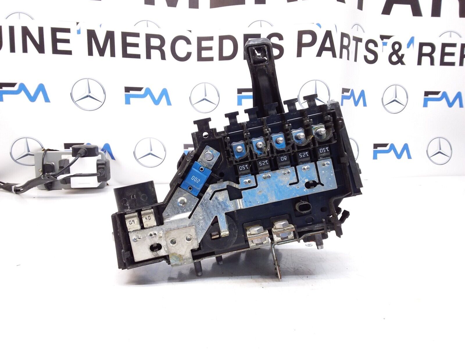 Mercedes C-CLASS W205 Fuse Relay Junction Box A2055402050 FM00391