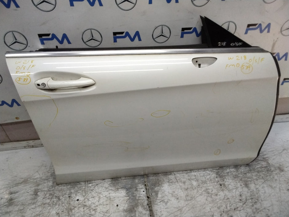 MERCEDES BENZ CLS W218  DRIVER FRONT DOOR OSF WHITE 2011-18 FMD539