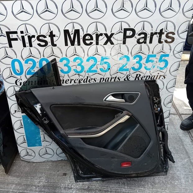 MERCEDES BENZ CLA  W117  PASSENGER SIDE REAR  DOOR ( NEAR SIDE REAR )