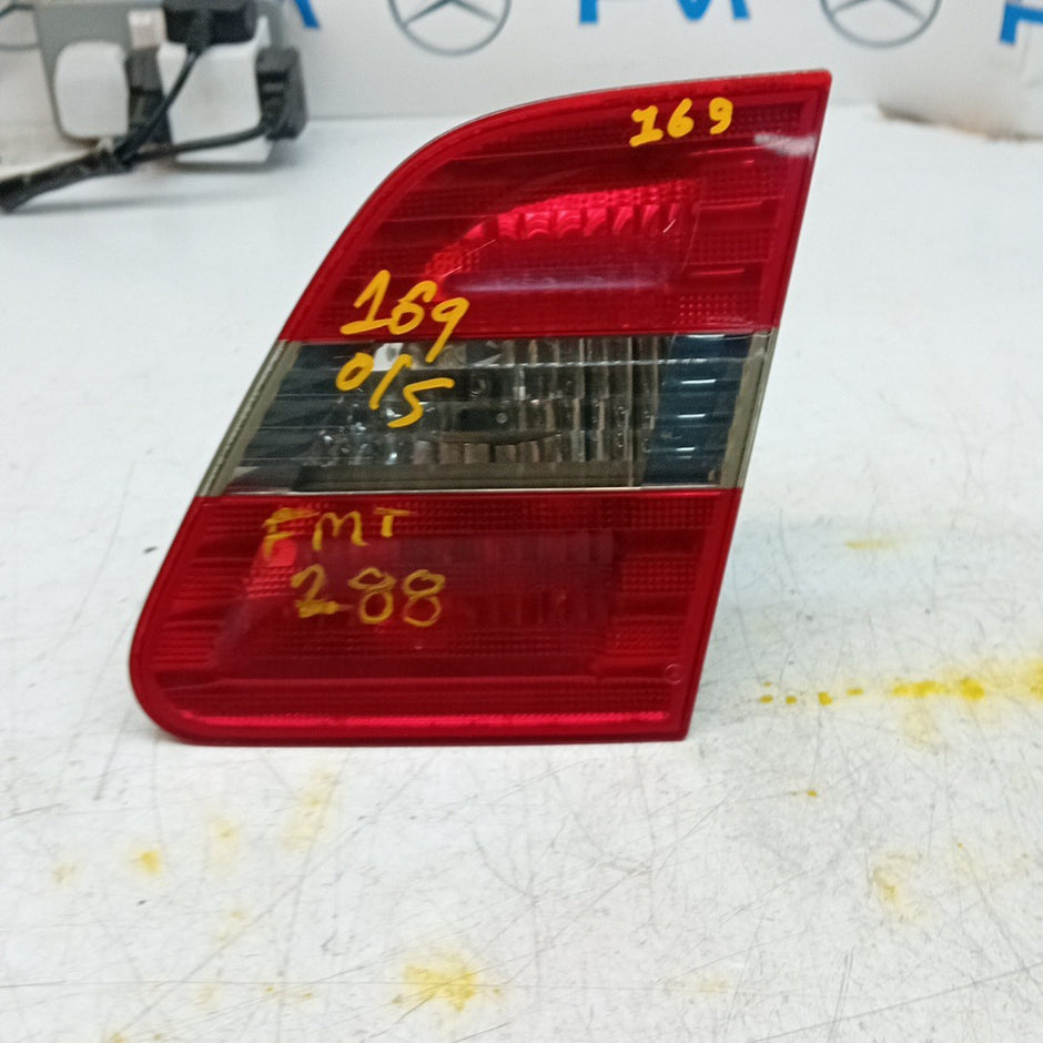 MERCEDES A-CL W169 DRIVER RIGHT  REAR TAIL LIGHT A1698201664 2004-12 FMT288